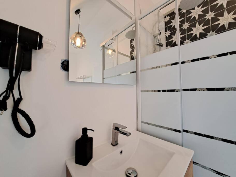Mascate - Appartement Climatise En Hypercentre Reims Exteriör bild